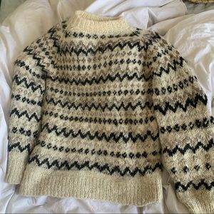 100% Wool Vintage Women’s Sweater